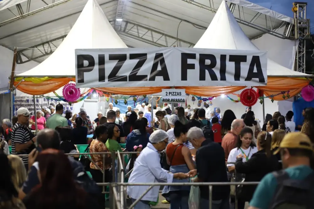 Arraiá da Cidadania arrecada mais de R$ 100 mil com venda de pizzas fritas em Volta Redonda