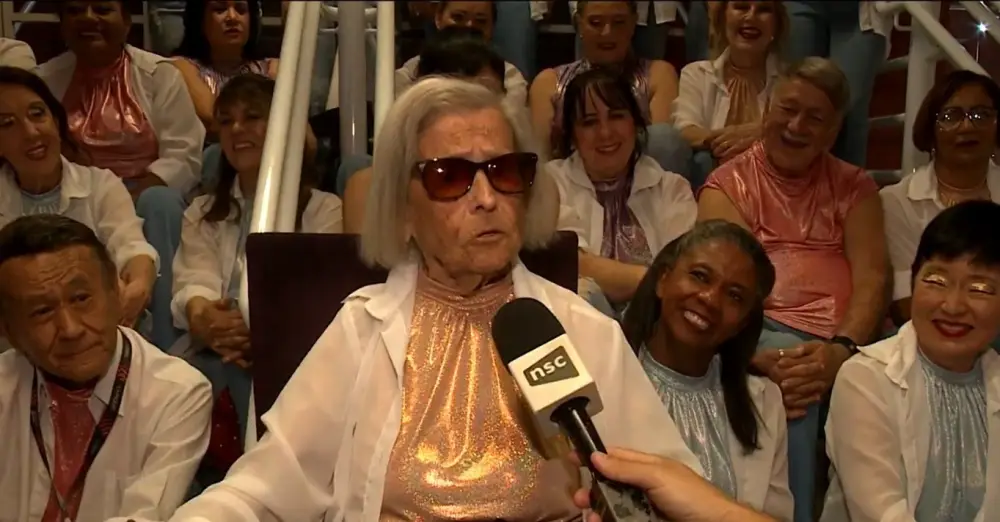 Aos 98 anos, bailarina mais velha da história do Festival de Joinville brilha no palco; VÍDEO