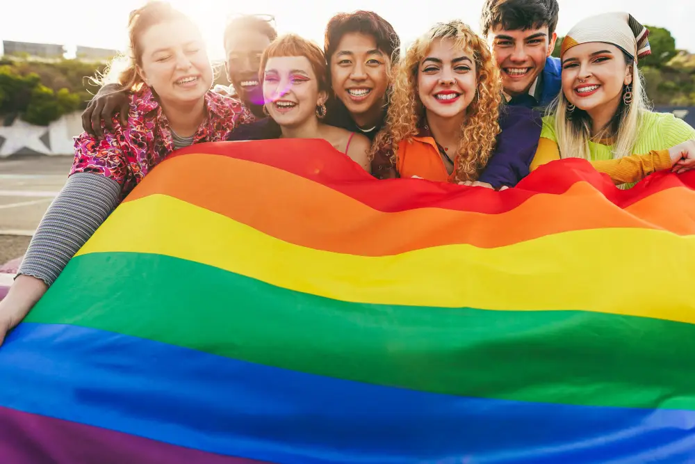 Viajar sem medo: como é a iniciativa da Booking.com contra a homofobia