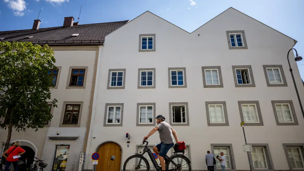 Reconvertida en una comisaría de policía la casa donde vivió Hitler en Austria